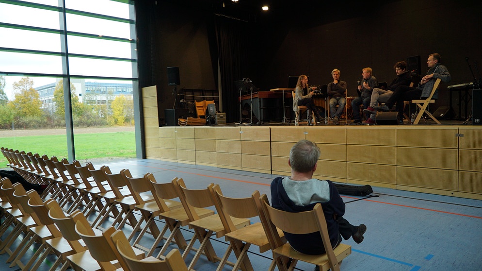 donaueschinger-musiktage-2017-next-generation-100-_h-558_v-img__16__9__xl_w-994_-e1d284d92729d9396a907e303225e0f2d9fa53b4