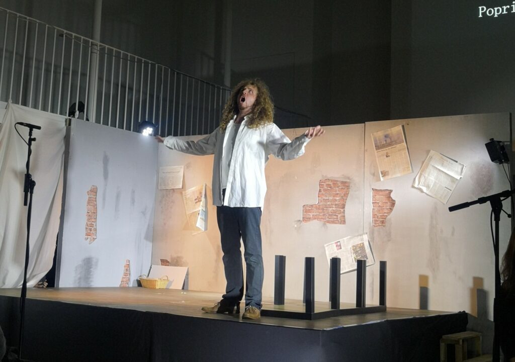Bastian Röstel als Aksentij Ivanovič Popriščin